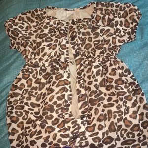 Leopard print top